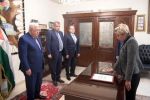 سلام الزواوي تؤدي اليمين القانونية أمام الرئيس سفيرة لفلسطين لدى إيران خلفا لوالدها الذي شغل المنصب ٤٠ عاما
