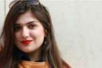 إيران تفرج عن شابة حضرت مبارة للرجال