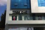 افتتاح فرع جديد لشركة فوكس للألبسة يثير الشارع في رام الله 