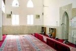  مسجد بمكة يصلي الظهر بدلا من الجمعة 