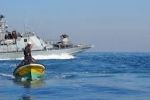 بحرية الاحتلال تلحق أضرارا بمراكب الصيادين في بحر غزة 