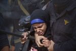 في تقرير جديد..الأورومتوسطي يستعرض شهادات قاسية حول تعرّض النساء المحتجزات تعسفياً في مصر للعنف