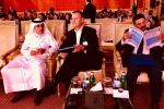 نائب إسرائيلي سابق يشارك في مؤتمر اقتصادي في الدوحة