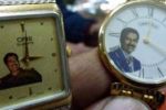 اعتقال عراقي يبيع ساعات تحمل صور صدام