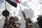 وزير الخارجية الإماراتي يطلب من نظيره الأمريكي تصنيف الحوثيين جماعة 