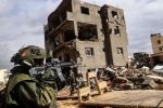 عسكري إسرائيلي: الجيش نهب وأحرق منازل بغزة وأعدم أسرى