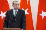 أردوغان يبدأ جولة خليجية للتوسط في أزمة قطر