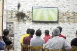 مقهى يمنع زبائن من مشاهدة مباريات كأس العالم