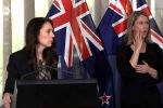 رئيسة وزراء نيوزيلندا تواصل مؤتمراً صحفياً مباشراً برغم وقوع زلزال