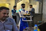 روبوتات نُدُل في مطعم بالموصل العراقية 