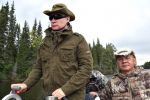شاهد.. جلسة تصوير لـ بوتين اثناء استمتاعه برحله صيد في سيبيريا