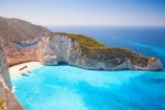 هل تشتري إسرائيل جزر في اليونان للهروب من الحرب المقبلة؟!