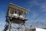 هيئة الأسرى: إدارة سجن 'مجدو' تواصل عزل 7 أسرى بظروف إعتقالية صعبة