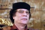 شاهد واستمع ..القذافي يودع أسرته ويوصيها قبل مقتله!