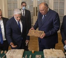 إسرائيل تعيد إلى مصر 95 قطعة أثرية مسروقة تم تهريبها إليها