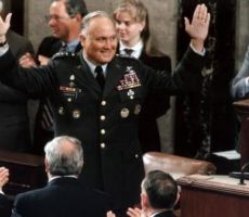 وفاة شوارزكوف قائد حرب الخليج الثانية