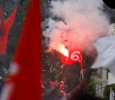  تصاعد الأزمة الحكومية والتوتر في تونس