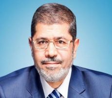 صحيفة:مرسي لن يستقبل هنية قبل الرئيس عباس