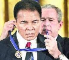  مؤسسة امريكية تمنح محمد علي كلاي ميدالية الحرية