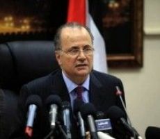 الرئيس عباس يرفض استقالة محمد مصطفى نائب رئيس الوزراء