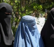 أفغانستان: طالبان تطلب من النساء العاملات البقاء في المنازل 