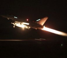  الطيران الأمريكي والبريطاني يقصف العاصمة اليمنية صنعاء مجددا