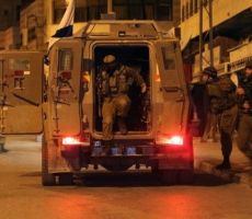  التلفزيون الاسرائيلي:الانتفاضة الفلسطينية تدخل مرحلة جديدة والجيش يجتاح الخليل الليلة 
