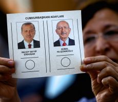 بدء التصويت في جولة الإعادة للانتخابات الرئاسية بتركيا