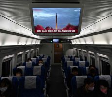 كوريا الشمالية تطلق 3 صواريخ بالستية وجارتها الجنوبية واليابان تحثّان السكان على الاحتماء