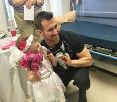 'زواج' طفلة بممرضها خلال احتفال في المستشفى 