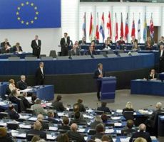 البرلمان الأوروبي يدين المنهاج الفلسطيني ويتبنى قرارات لتجميد تمويله
