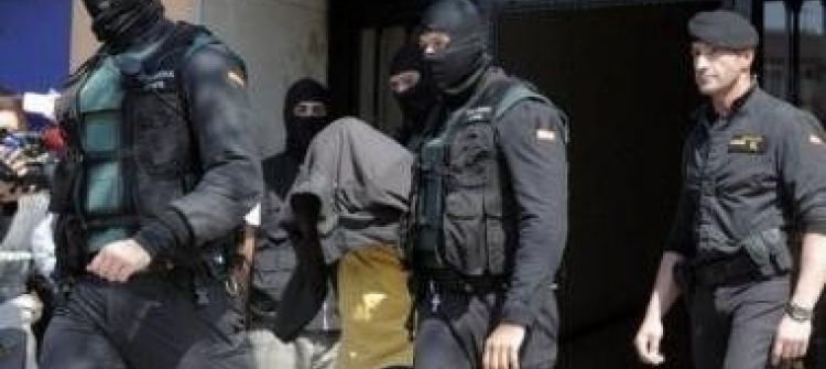 الامن الاسباني يعتقل 9 متشددين اسلاميين في كتالونيا