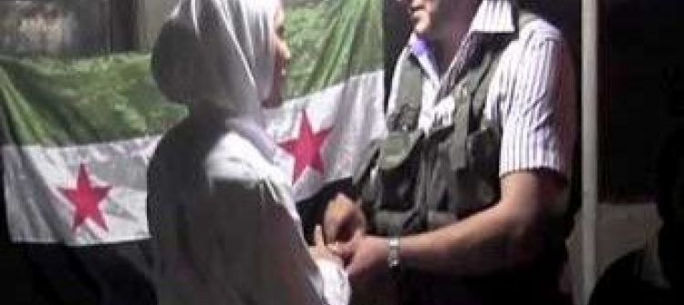 ابو خالد المقاتل وحنان الممرضة يتزوجان عند جبهة حلب 