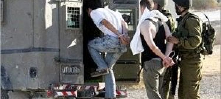 الاحتلال يعتقل ثلاثة شبان من برقين غرب جنين