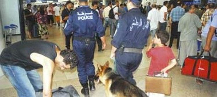 جزائرية تبلغ عن قنبلة بالمطار لتمنع زوجها من السفر 