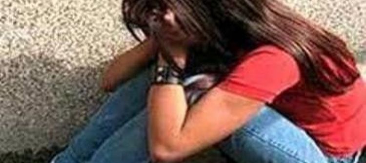 مصرية تطلب من عشيقها اغتصاب صديقتها لأنها جميلة