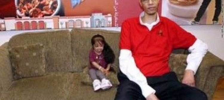 طولها  62.8 سنتمتراً :غينيس تتوج أقصر امرأة بالعالم في الكويت