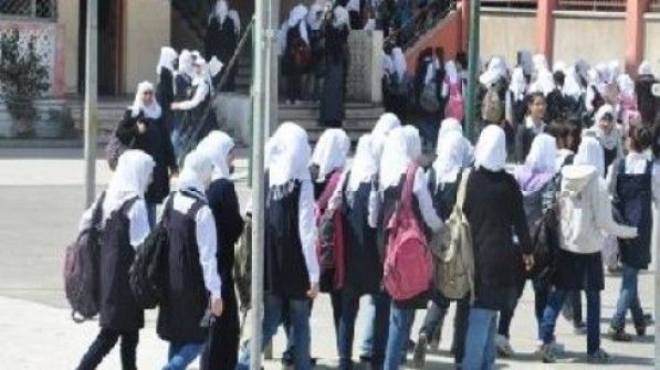 مليون ومئة الف طالب يعودون لمدارسهم في الاراضي الفلسطينية