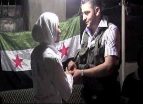 ابو خالد المقاتل وحنان الممرضة يتزوجان عند جبهة حلب 
