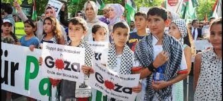  تظاهرة كبرى في كوبنهاغن تضامنا مع غزة وضد العدوان الاسرائلي عليها 