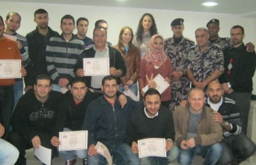 الدفاع المدني يخرج دورة في علوم الدفاع المدني لموظفي شركة يونيبال في رام الله