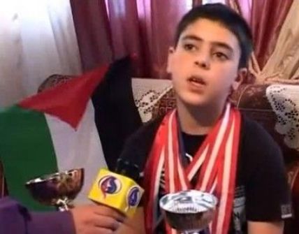 بالفيديو ... طفل تونسي ينتصر لاطفال فلسطين ويرفض ملاقاة لاعب اسرائيلي في بطولة دولية للشطرنج 