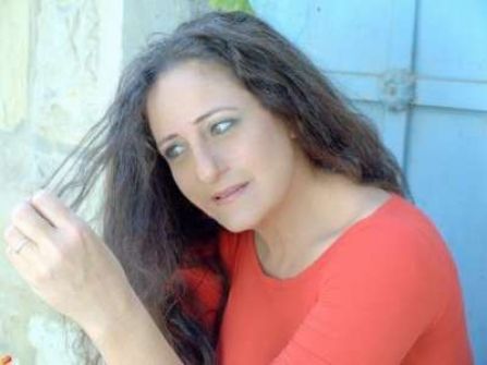 ريم تلحمي تطلق ألبومها 'يحملني الليل' في غزة 