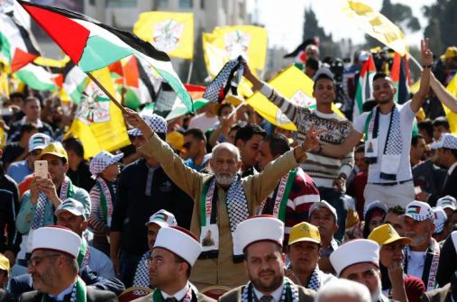 غزة: فتح تمنع حمل السلاح خلال إحياء ذكرى عرفات