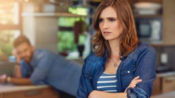 لماذا يستفز الرجل المرأة التي يعشقها؟ 