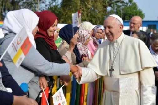 فيديو: خلط الأذان بالموسيقى خلال زيارة البابا يثير غضب المغاربة واتحاد العلماء المسلمين يعلق