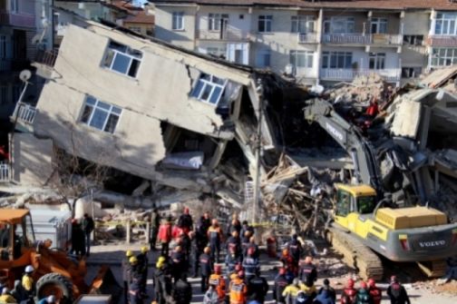 ارتفاع حصيلة قتلى الزلزال في تركيا إلى 29 وإصابة 1466 شخصا بجروح