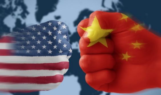 الولايات المتحدة: الصين خلقت فيروس كورونا المستجد وهذا أكبر بكثير من قضية الصفقة التجارية