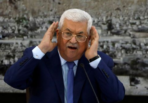 الرئيس عباس يؤكد دعمه لعمل ديوان الرقابة المالية والإدارية