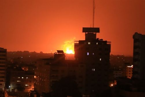 اطلاق صاروخ من قطاع غزة تجاه مستوطنات 'الغلاف' وطائرات الاحتلال تقصف صاروخين نحو موقع فلسطين التابع لكتائب القسام 